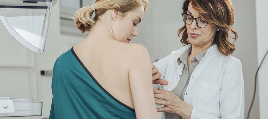 Breast Reduction Treatment Specialist Near Me in Schaumburg, IL